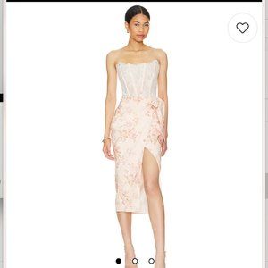 Nicola- V Chapman Dress in Peach Tapestry